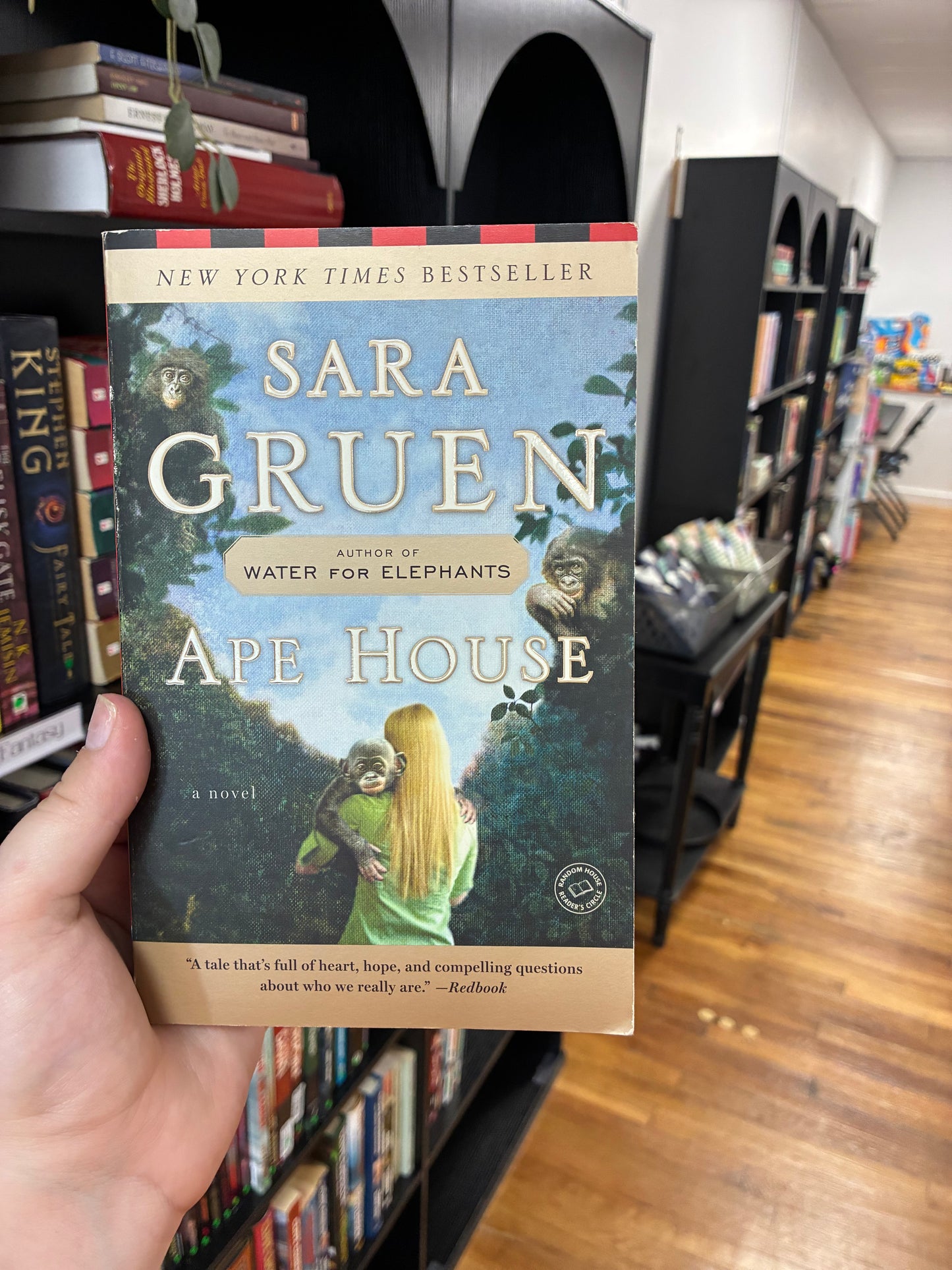Ape House by Sara Gruen