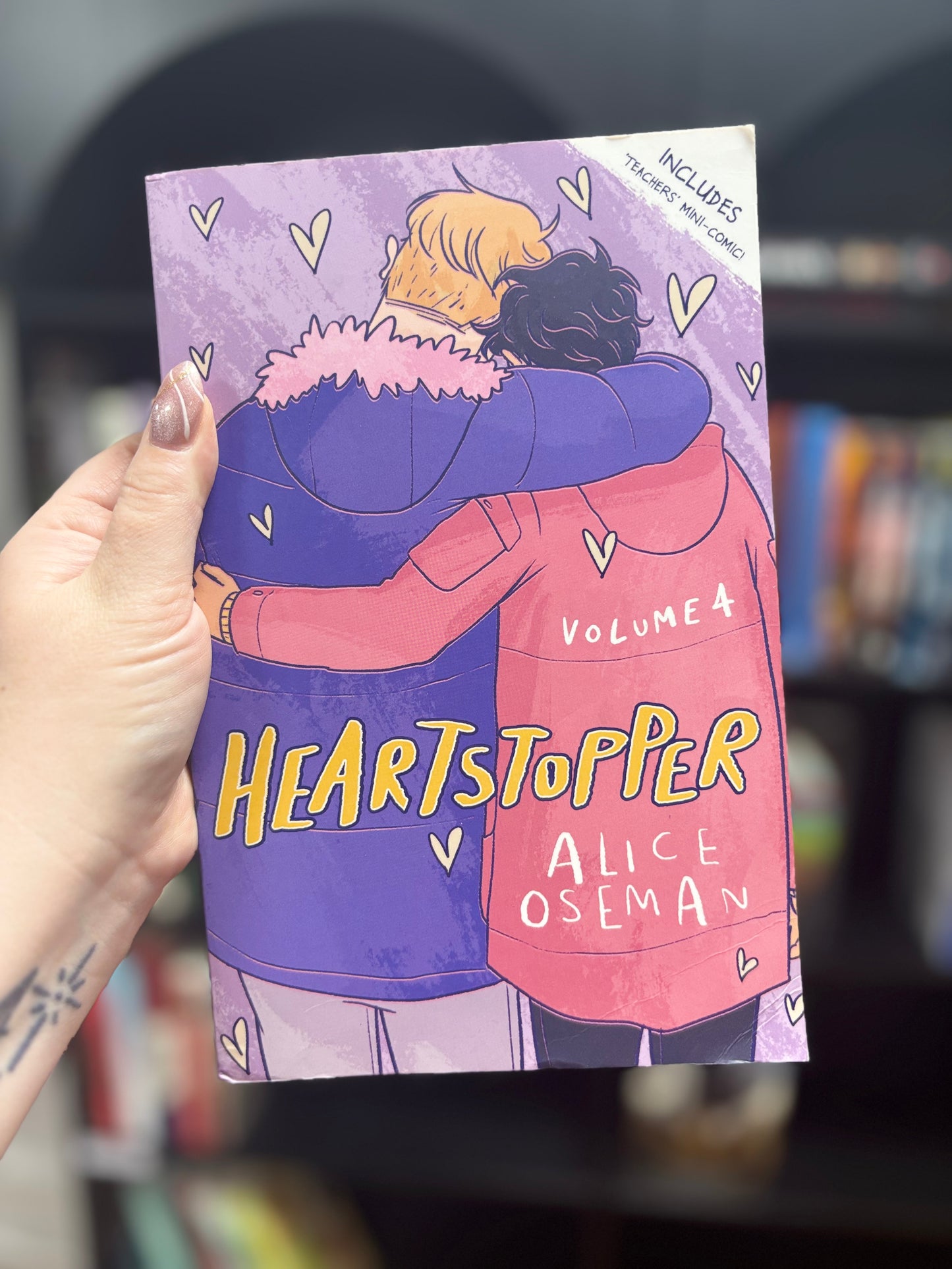 Heartstopper by Alice Oseman Vol 4 (Graphic Novel)