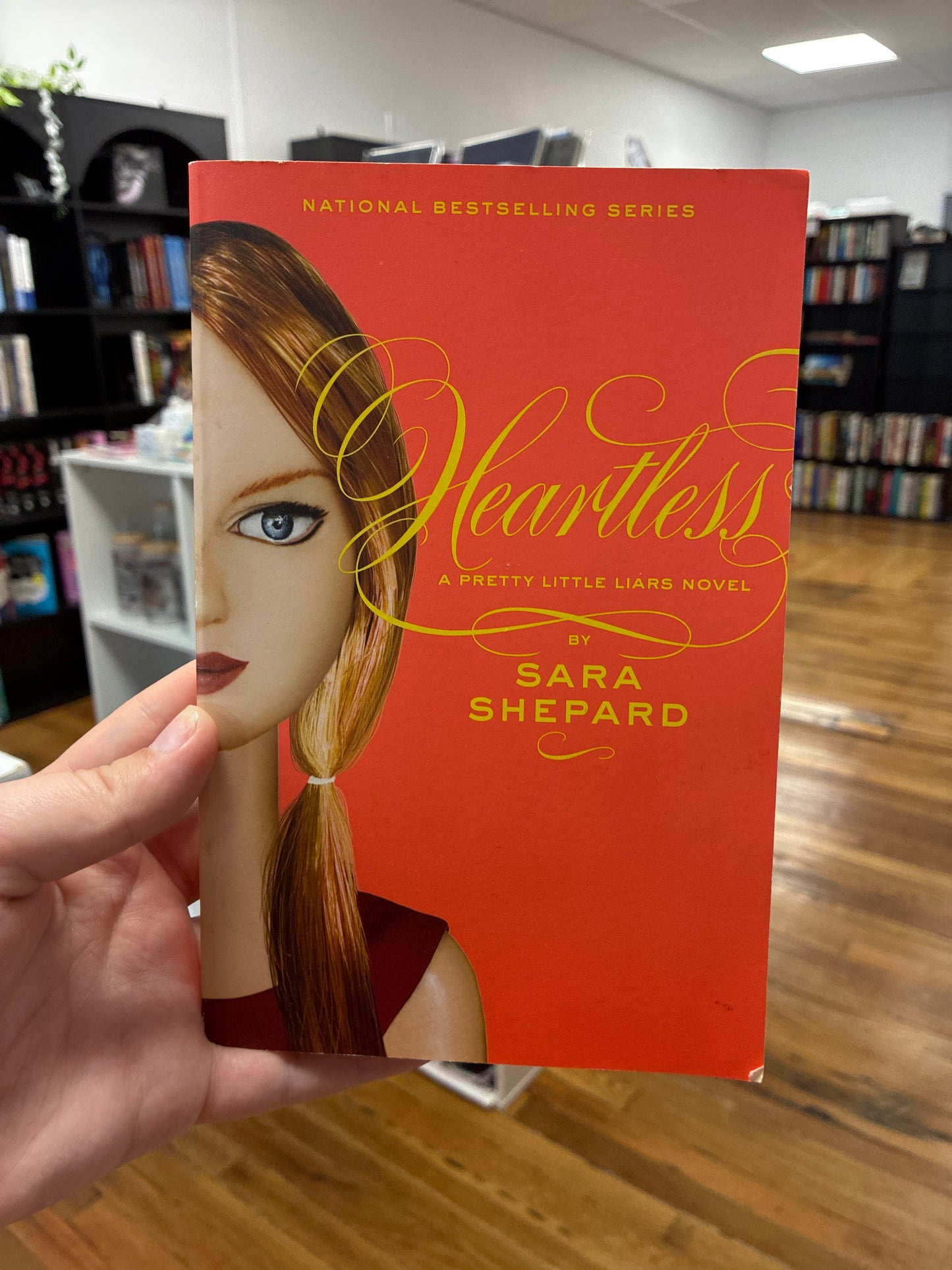 Pretty Little Liars: Heartless by Sara Shepard (Book 7)