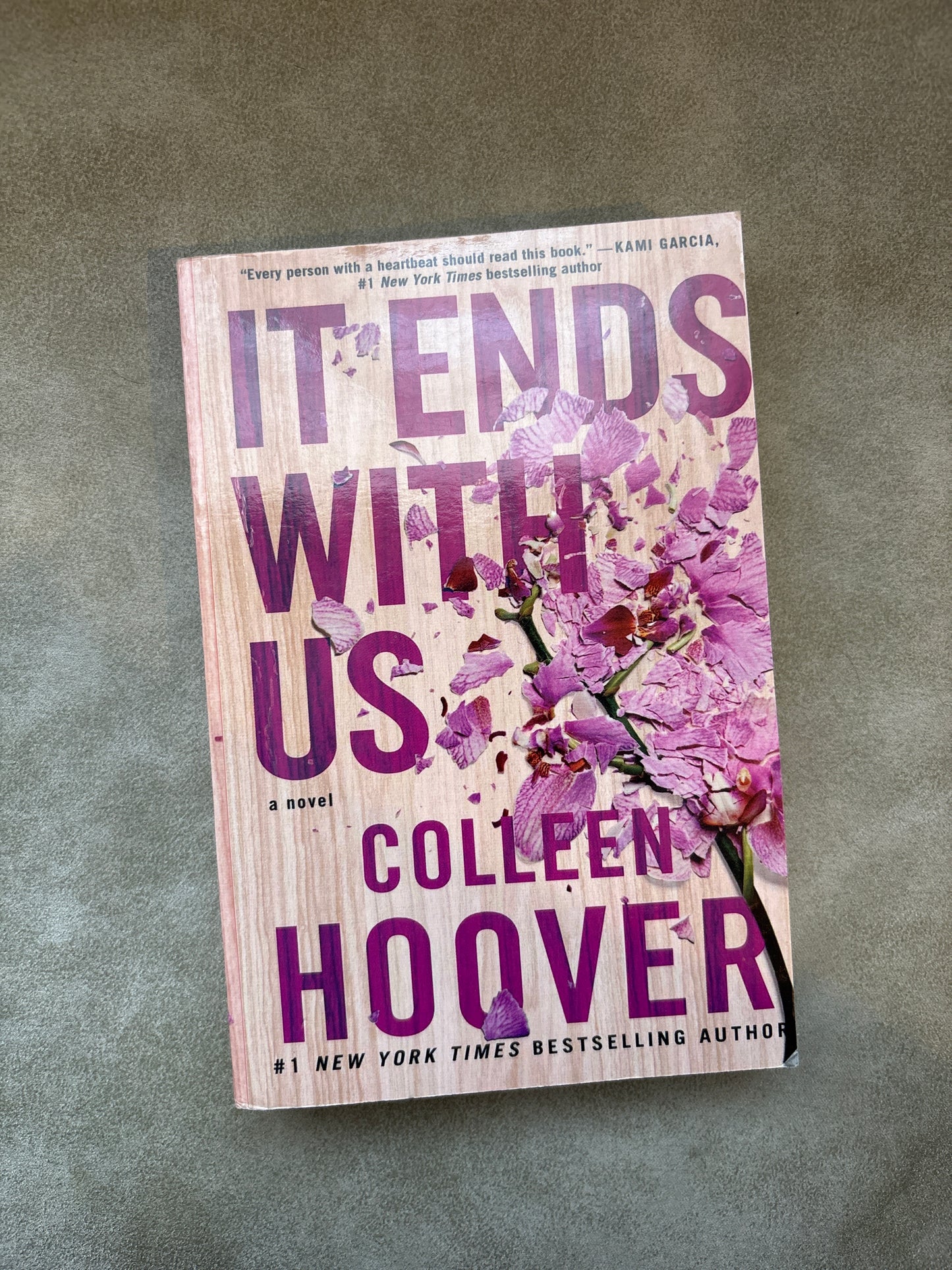 It Ends With Us by Colleen Hoover